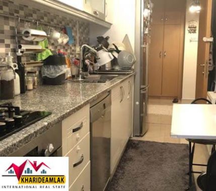 آشپزخانه آپارتمان روبروی اقامتگاه آنتهیل استانبول