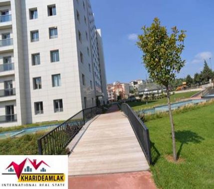 آپارتمان با استخری بزرگ در بهترین نقطه استانبول1